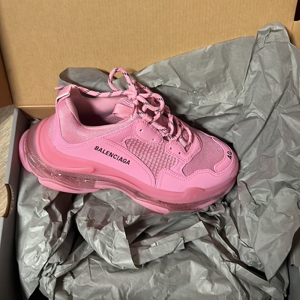 Balenciaga Triple S Sneaker - Picture 7 of 8